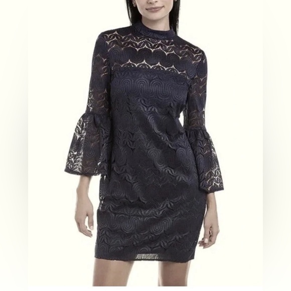 Trina Turk Lace Bell sleeve Black dress Formal fairy goth Size 0 - Picture 7 of 7